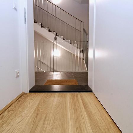 Balcony/Pool/Free Parking Garage Studio Wien Exterior foto