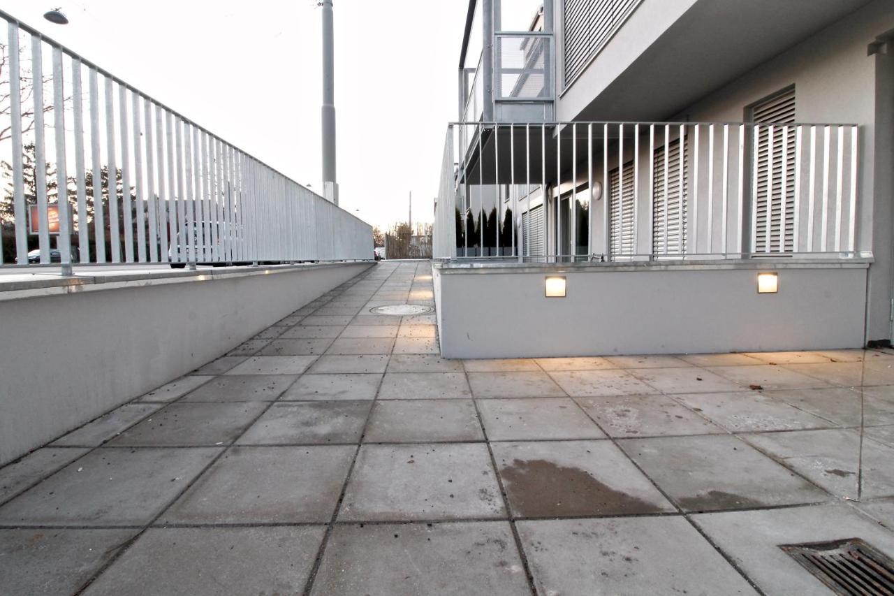 Balcony/Pool/Free Parking Garage Studio Wien Exterior foto