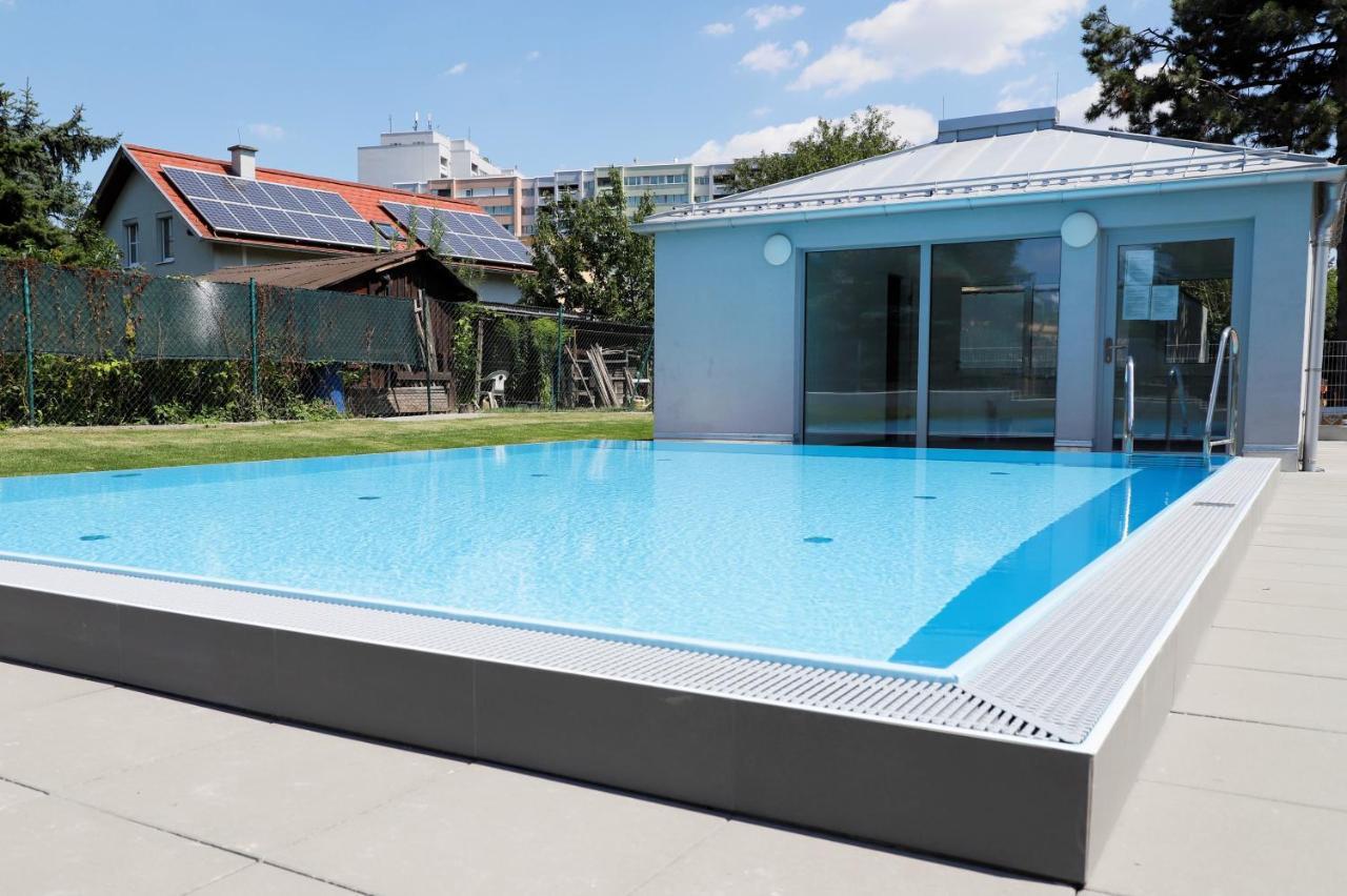 Balcony/Pool/Free Parking Garage Studio Wien Exterior foto